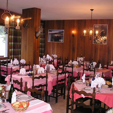 Hotel Al Caminetto Valtournenche Bagian luar foto