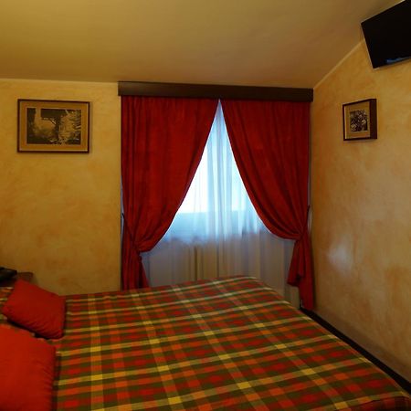 Hotel Al Caminetto Valtournenche Bagian luar foto