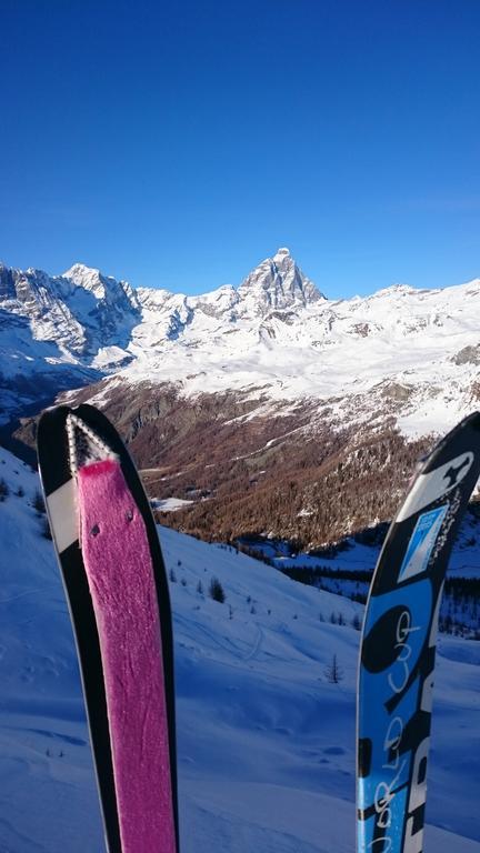 Hotel Al Caminetto Valtournenche Bagian luar foto