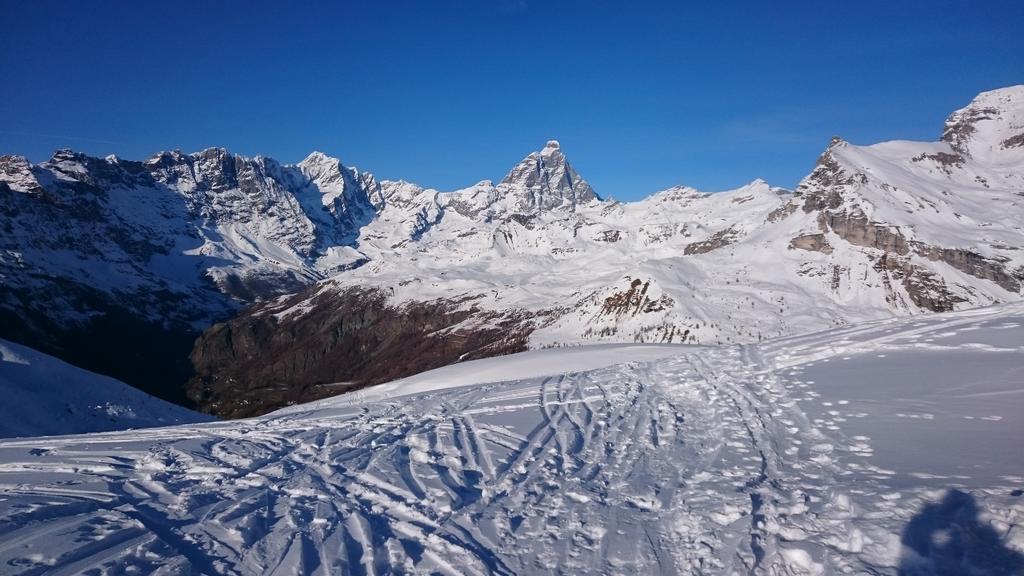 Hotel Al Caminetto Valtournenche Bagian luar foto