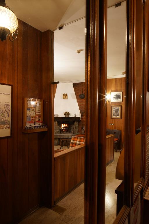 Hotel Al Caminetto Valtournenche Bagian luar foto