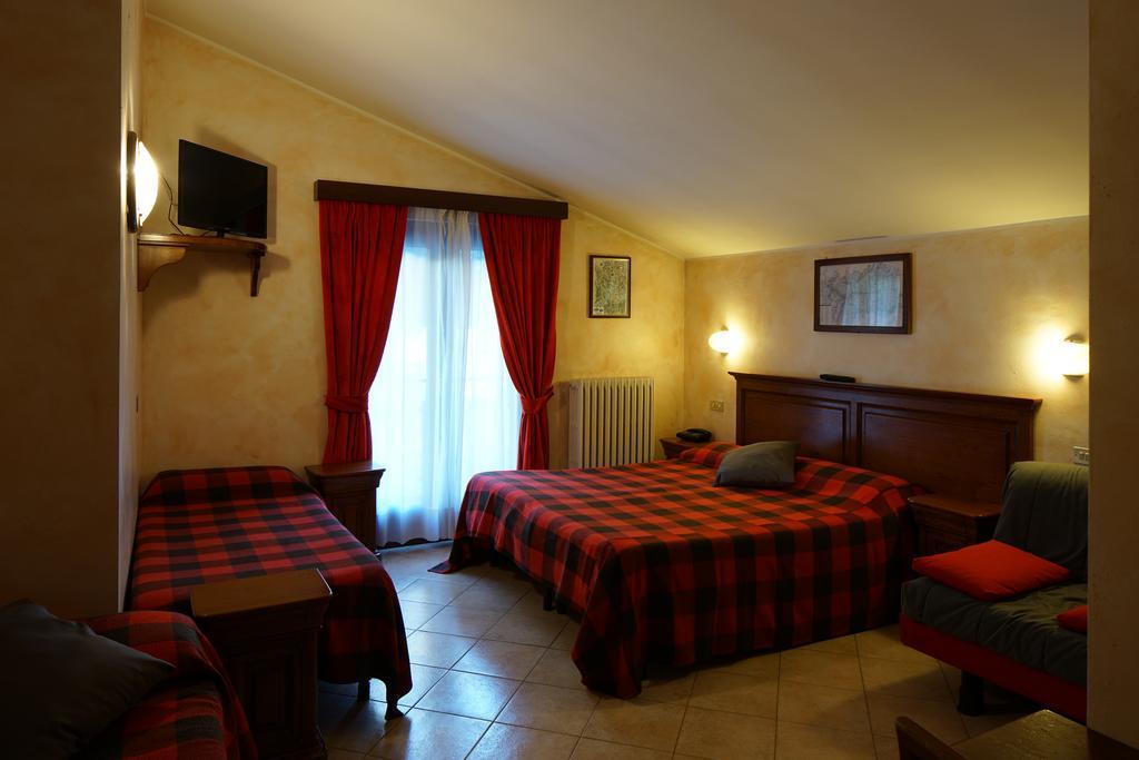 Hotel Al Caminetto Valtournenche Bagian luar foto