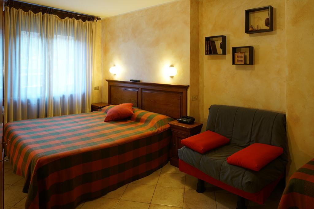 Hotel Al Caminetto Valtournenche Bagian luar foto