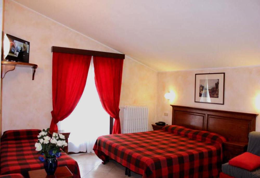 Hotel Al Caminetto Valtournenche Bagian luar foto