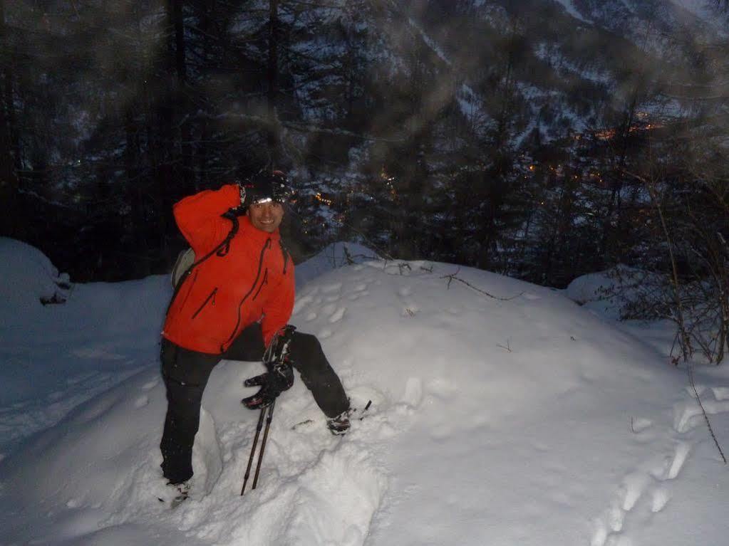 Hotel Al Caminetto Valtournenche Bagian luar foto