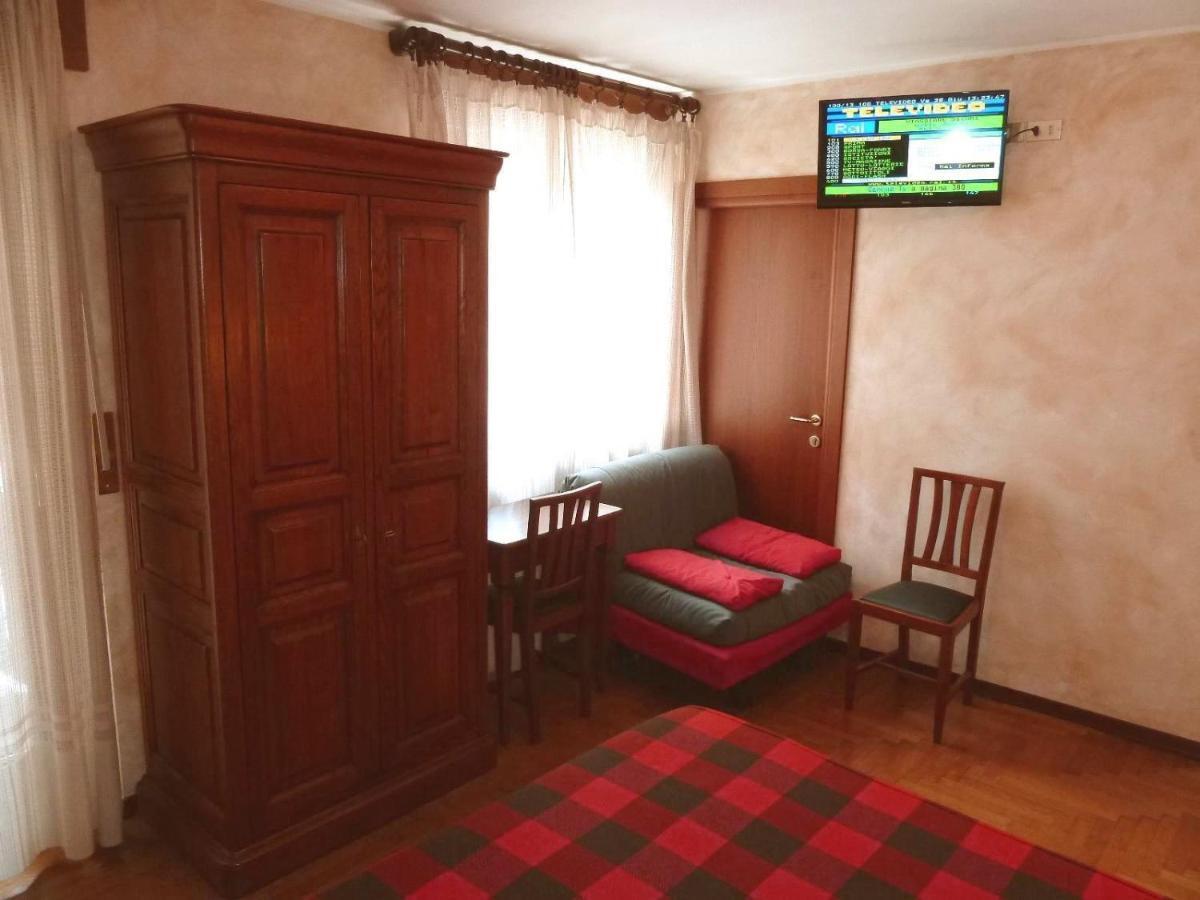Hotel Al Caminetto Valtournenche Ruang foto